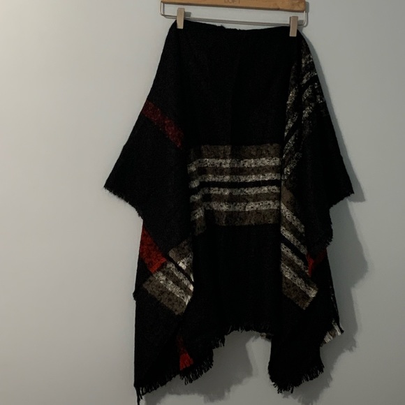 Soft wrap one size. Never worn - Picture 8 of 12